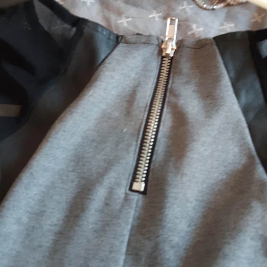 DIVIDED KLÄNGING FRÅN HM ST 32 - 90