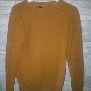 Cubus tröja size M - Cubus tröja size M TTS, 8/10 condition. Frakt ingår i priset. DMa för mer info/bilder!