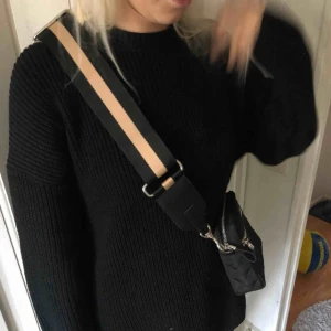  - Säljer en jättefin väska ifrån lindex, hör av er för intresse💓🦋