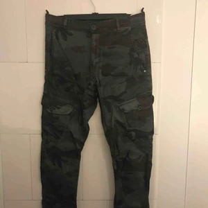 Cameo cargopants! - Cameo cargopants. Snygg passform. 76 kr med inkluderad frakt.
