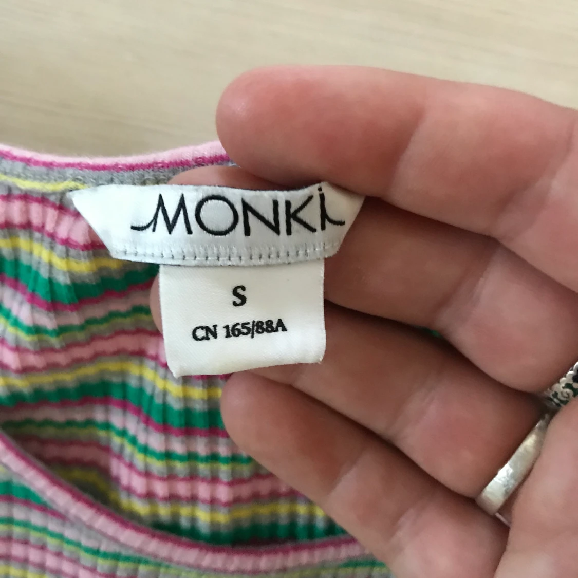 Randig ribbad tröja Monki  - 91