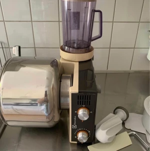 Deg blandare (bak maskin) - Den funkar perfekt känns som ny 