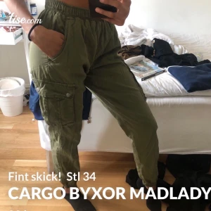 Cargo byxor  - Storlek 34, fint skick!