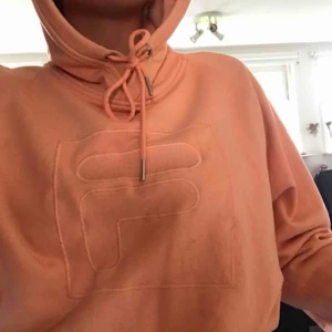  - Fila hoodie! Köpt på weekday.