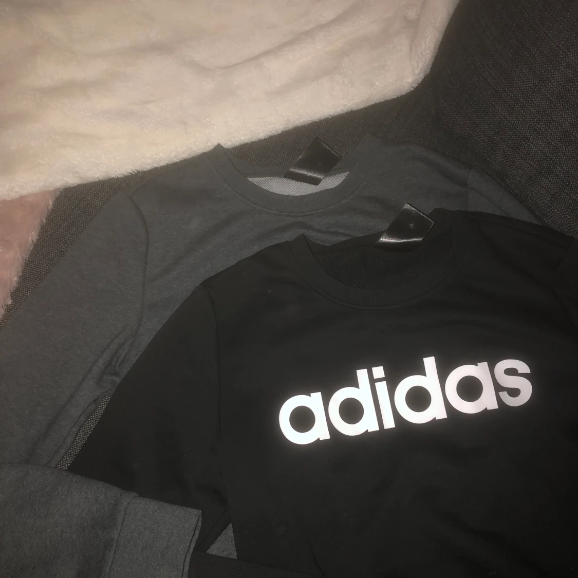 Adidas tröjor - 90