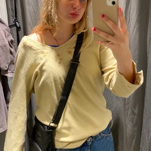 Supersöt tröja  - Säljer denna supersöta tröja, frakt 66kr hör av dig om du är intresserad💞💞