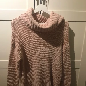 Stickad tröja storlek s - Stickad tröja storlek s från bikbok 100kr + frakt