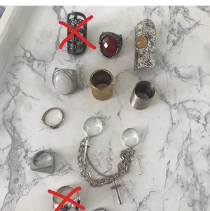 Ringar storlek XS/S - Massa olika sorters ringar, 20-30 kr beroende på vilken ring. Skicka PM för mer information! 💖