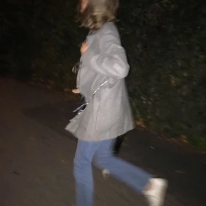 KAPPA - Kappa/rock från lindex. Storlek 158 men sitter som en lite mindre XS. Säljer då den inte passar längre. Kan skicka fler bilder vid intresse. Kan mötas i gbg annars står köpare står för frakt🥰 OBS! Den är aningen mörkare i verkligheten då bilderna är tagna med blixt