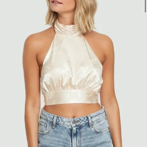 Topp - Jätte fin topp från bikbok, men kommer tyvärr inte till användning, endast testad