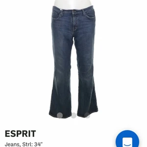 Replay jeans - Superfin wash och fickor!! Tyvärr alldeles förstora för mig :( köpta på Sellpy och i fint skick! Storleken är 34 i midjan men i längden är dem rätt korta och passar kanske någon som är runt 160/165 beroende på hur man vill att dem ska sitta! Modellen är nämligen ”short”