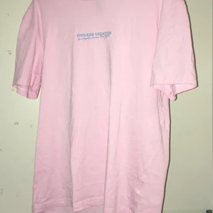 Rosa tröja  - En rosa tröja från H&M, pris kan diskuteras och köparen står för frakten❤️