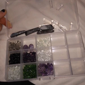 Kristaller - Nu har jag fått dessa kristallerna också. Ni kan beställa smycken från mig. Kolla min svarta bild i mitt feed, där förklarar jag lite mer.