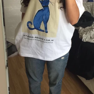 söt tröja <3 - skön, storlek S/M, använt en gång.