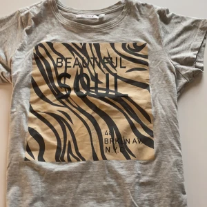 Black stormy - Ett aldrig använt plagg som är i bra skick.