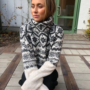 Vintermysig tröja  - Sparsamt använd. Frakt tillkommer. 