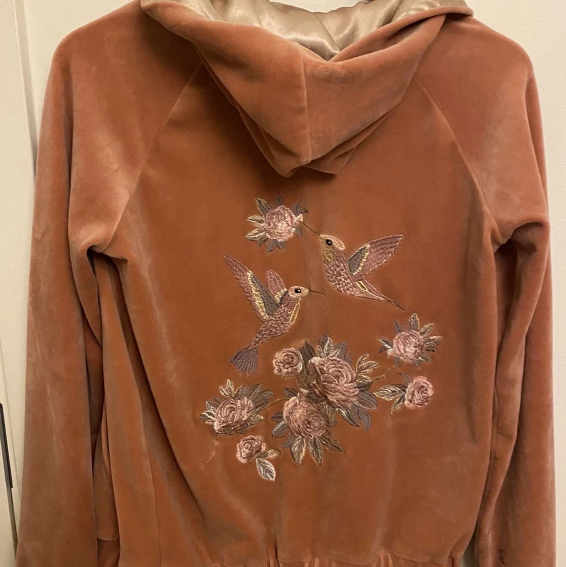 En super mjuk tröja från åhlens! Aldrig använts  - 90