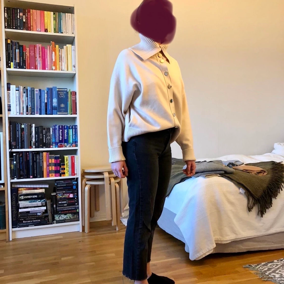 Beige tjocktröja med krage  - 91