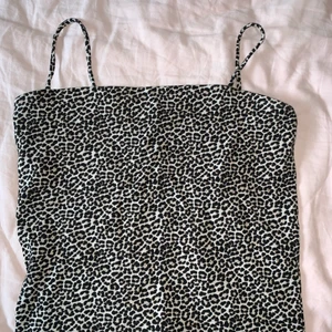 Fin sommar top!🐆🐆 - Billig sommar top med fint mönster!