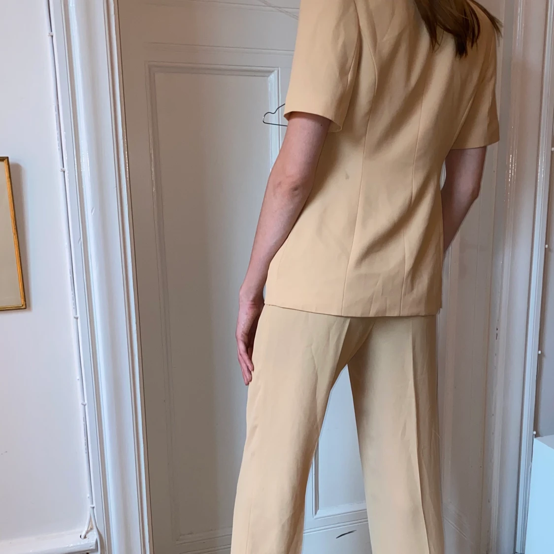Ljusgult kostymSET höga byxor + blazer M - 91