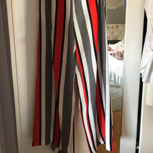 Byxor - Kostymaktiga byxor, super snygga!