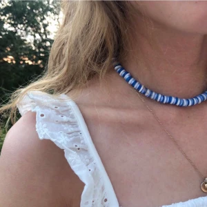 Halsband  - Säljer egnengjorda pälshalsband🍭🍭                                    66:- inkl frakt                                                                              Hör av er för önskemål om färgkombinationer🍡                     Kram från BEM🌞