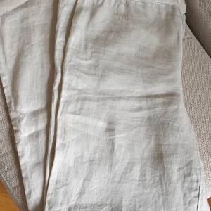 Linnebyxor  - INTRESSEKOLL! Tänkte sälja mina linnebyxor från rabalder i strl S. Vid mer bilder och intresse kontakta mig💞 Buda i kommentarerna!