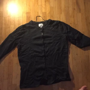 BåtTröja - Köp på Silja line Storlek smål i Kvinna storlek