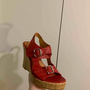  - Snygga skor som är köpta på second hand men använda 1 gång av mig!🤠