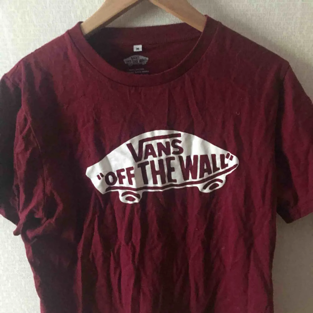 Vans of the Wall t-shirt, Inte äkta . T-shirts.