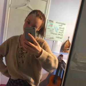  - Stickat tröja. Använd en gång. Köpare står för frakt :)