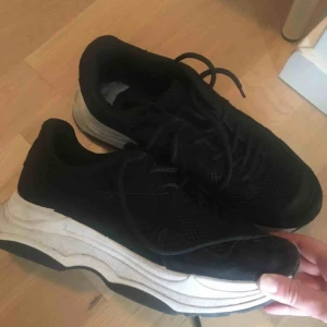  - Sneakers från Bianco, mycket lite använda. 