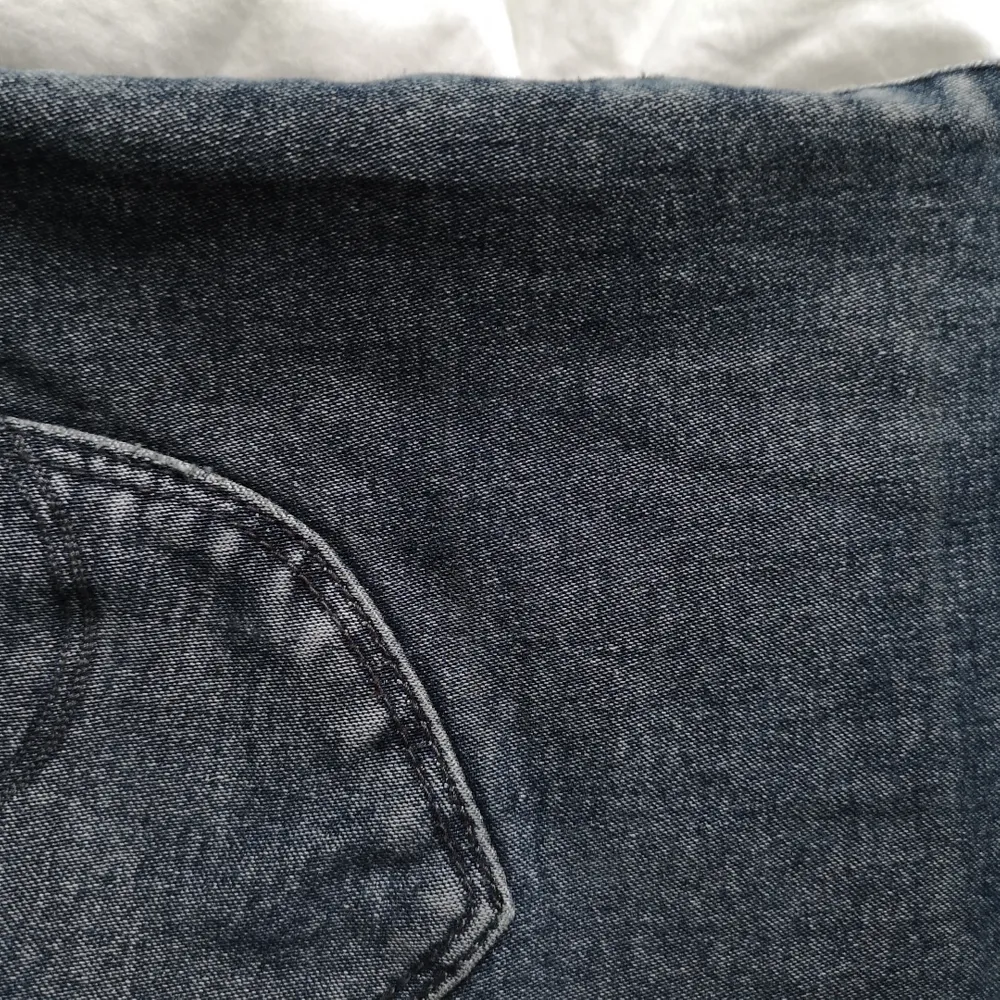 Snygga tighta stretchiga Lee jeans. Sparsamt använda. Modell: jodee färg : blågrå . Jeans & Byxor.