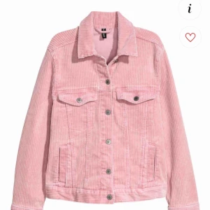  - Rosa Manchester jacka från hm, använd fåtal gånger. Är nu slutsåld, köptes för 400kr.