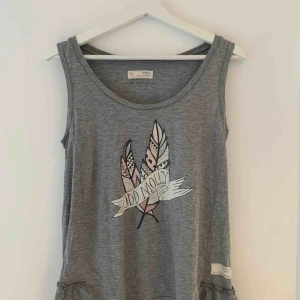  - Skön oanvänd Odd Molly topp! 