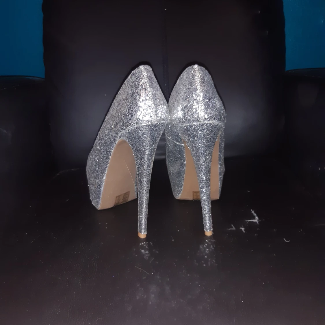 Glittriga klackskor - 90