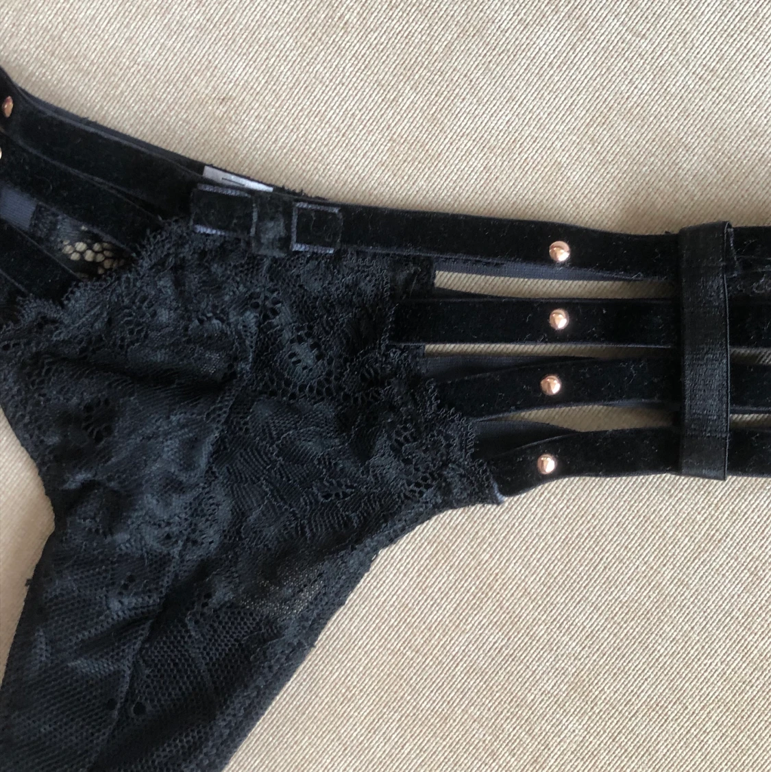 HELT NYA stringtrosor - 90