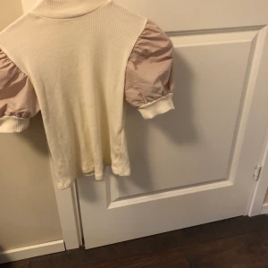 Topp från Zara.  - Superfin topp från Zara. 