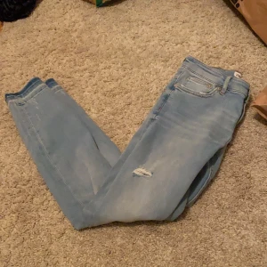 Jeans - Aldrig använda, fina detaljer