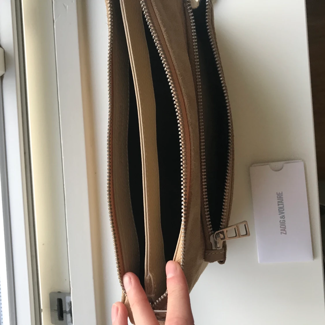 Zadig & Voltaire väska  - 90