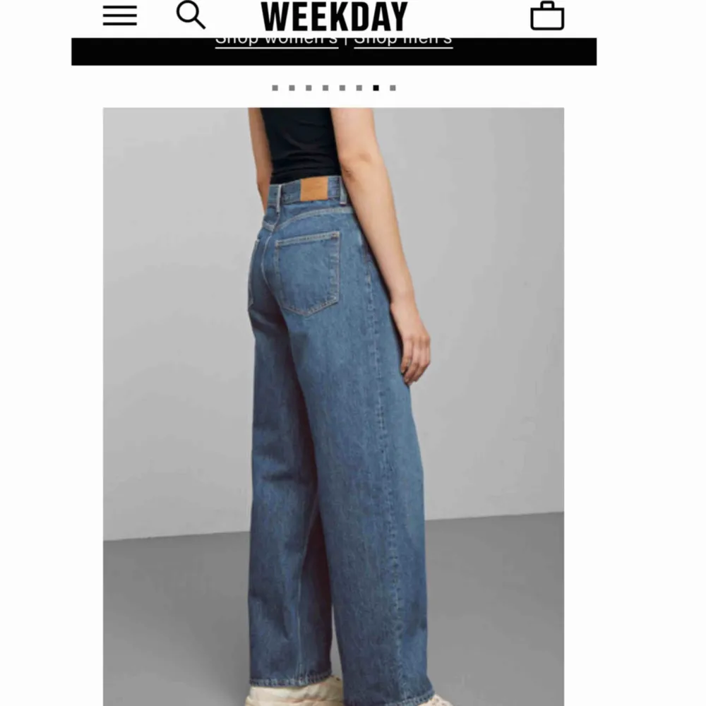 Hej! Säljer ett par coola baggy ”streetwear” jeans! Använt ett fåtal gånger! Frakt ingår! . Jeans & Byxor.