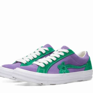  - Säljer mina Golf le fleur x converse.  Cond 8.5/10.  Strl 38  Dustbag samt lila skosnören ingår  Hör gärna av vid intresse!