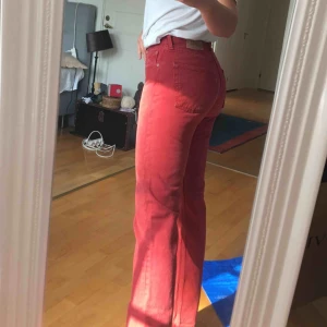  - Unika jeans från Levis. Inköpt secondhand. Felfria (inga hål eller liknande). Skriv för fler bilder!