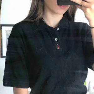  - Pike från fila, jätte fint skick knappt använd🌹 Strl S men passar M. 120kr💖 