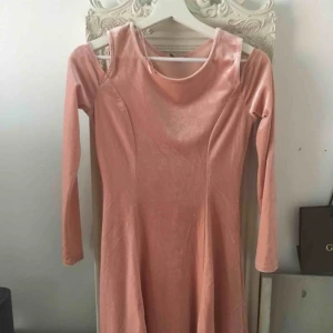  - Aldrig använt den. Fint skick. Är i sammet.