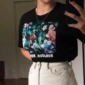  - T-shirt från Pull&bear 