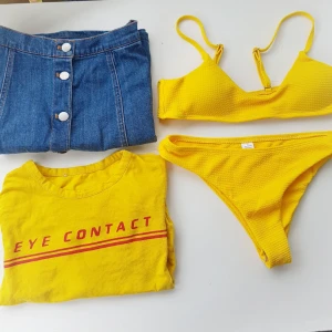  - Klädpaket med en jeanskjol från H&M, en bodysuit och en helt ny bikini från sheinside med hygienskyddet kvar. Frakt tillkommer på 63 kr ❤