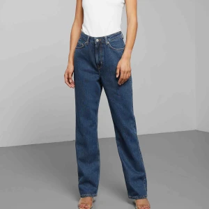  - Aldrig använda köpte fel storlek men hann ta bort prislappen. Helt nya! Modellen Row 