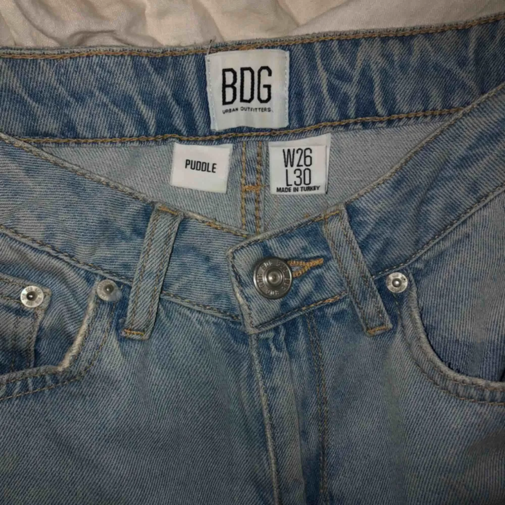 BDG jeans i bra skick, använda fåtal gånger💖 (senaste budet 200kr). Jeans & Byxor.