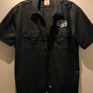  - Brooklyn Brewery Dickies skjorta Size L, aldrig använd 